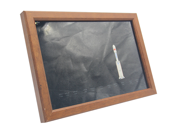 实木中空立体徽章相框...